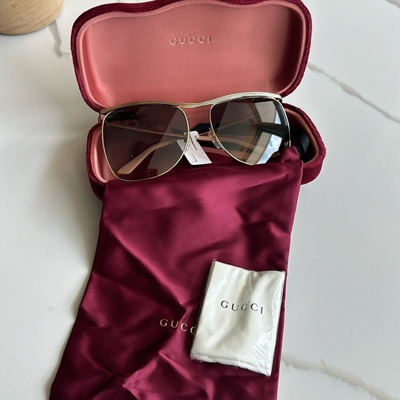 Gucci
65mm Square Sunglasses - Picture 13 of 13